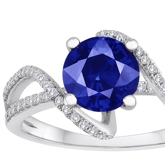 Sparkling Sapphire Ring - Picture 4 of 5